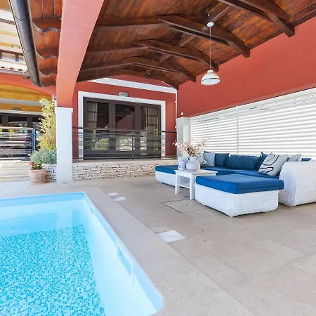 דירה Mediterranes In Mit Pool, Parkplatz, Grill, Klima, Wifi