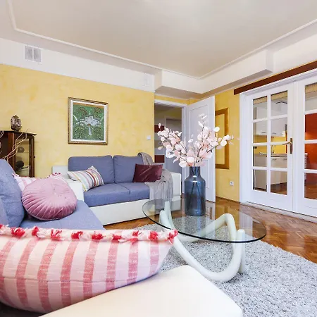 דירה Mediterranes In Mit Pool, Parkplatz, Grill, Klima, Wifi