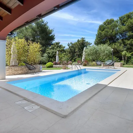 דירה Mediterranes In Mit Pool, Parkplatz, Grill, Klima, Wifi